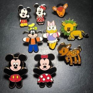 Disney pins $5 Each! Create a custom bundle